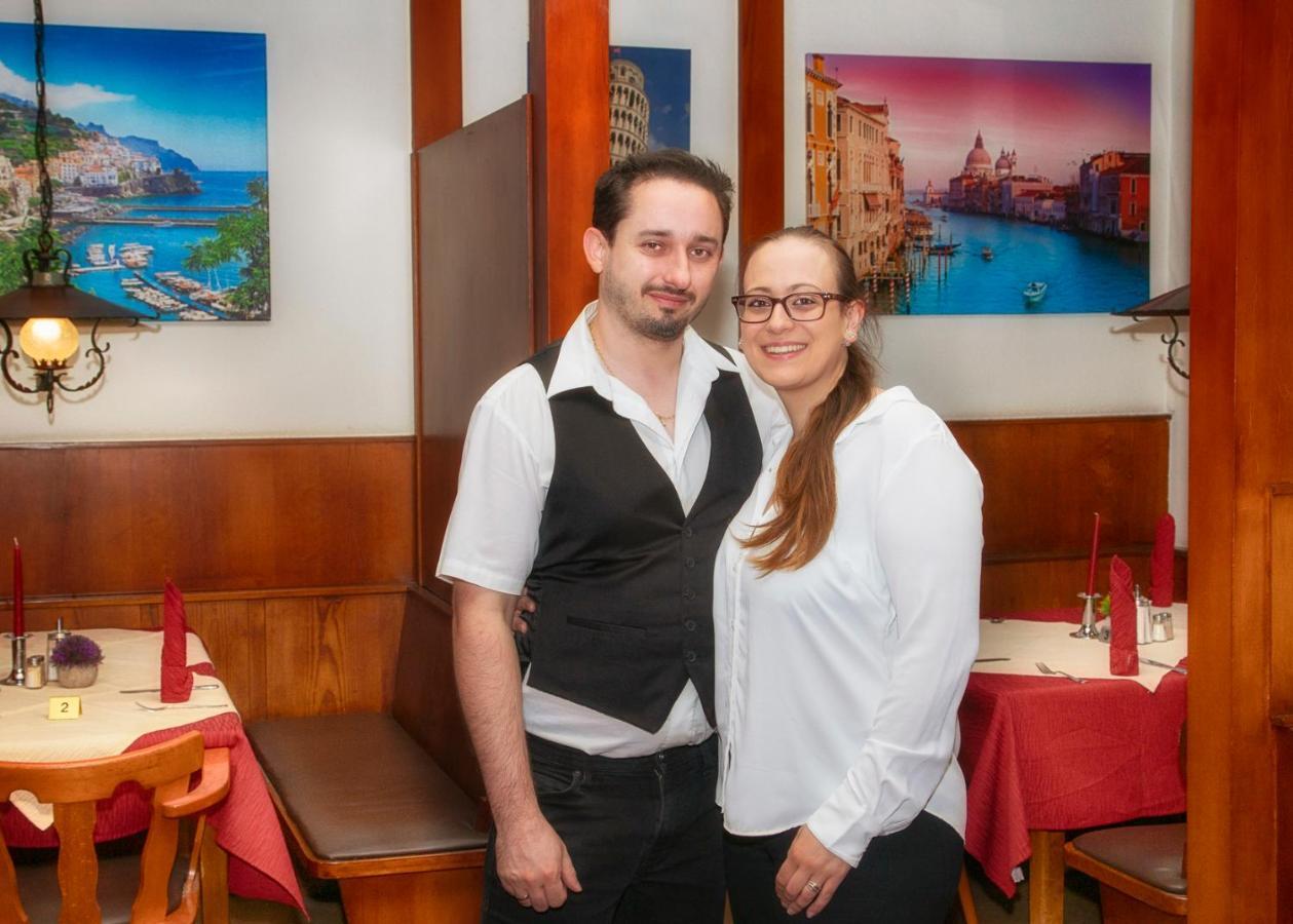 Hotel Restaurant Schwert Kehl Exteriör bild
