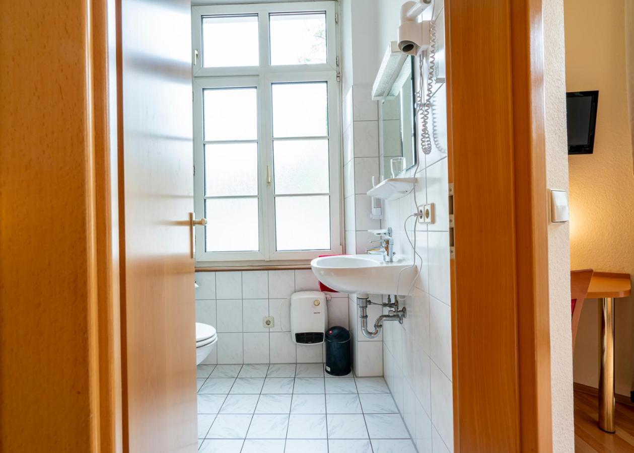 Hotel Restaurant Schwert Kehl Exteriör bild