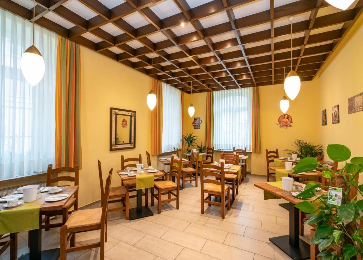 Hotel Restaurant Schwert Kehl Exteriör bild