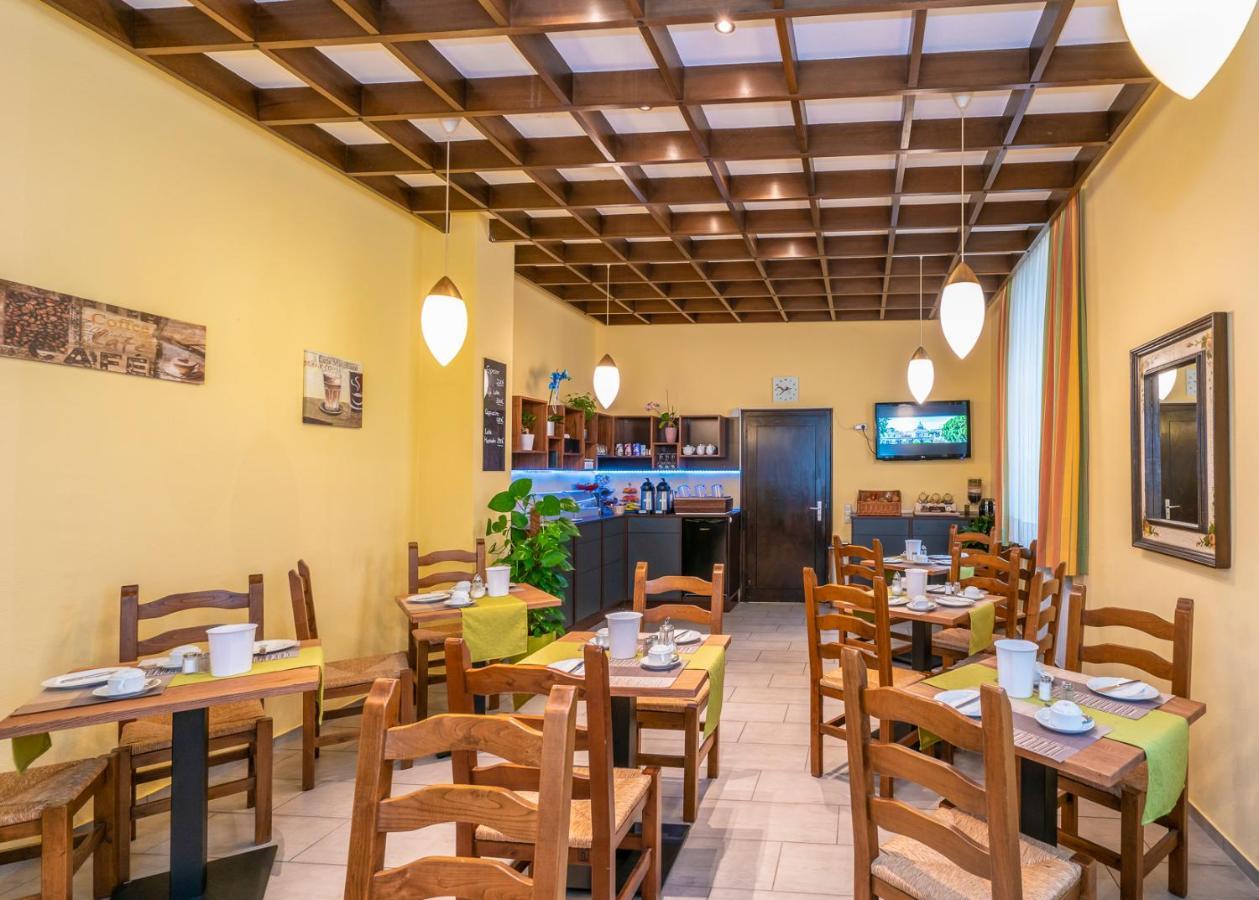 Hotel Restaurant Schwert Kehl Exteriör bild