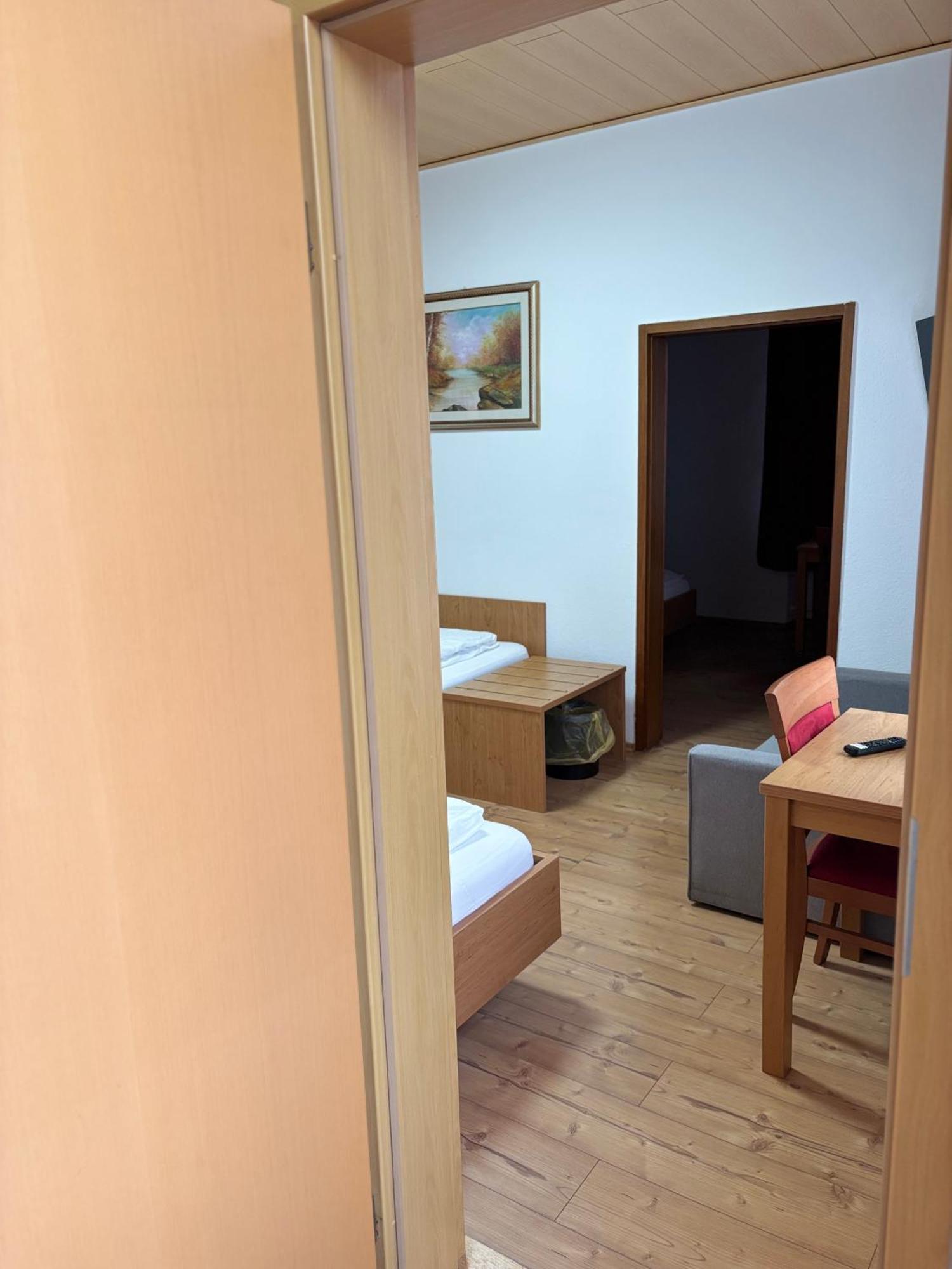 Hotel Restaurant Schwert Kehl Exteriör bild
